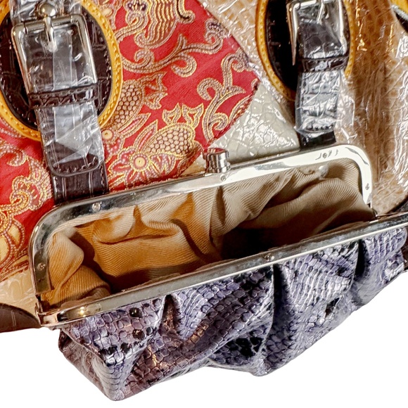 Victoria Collection Patchwork Handbag - Picture 5 of 8